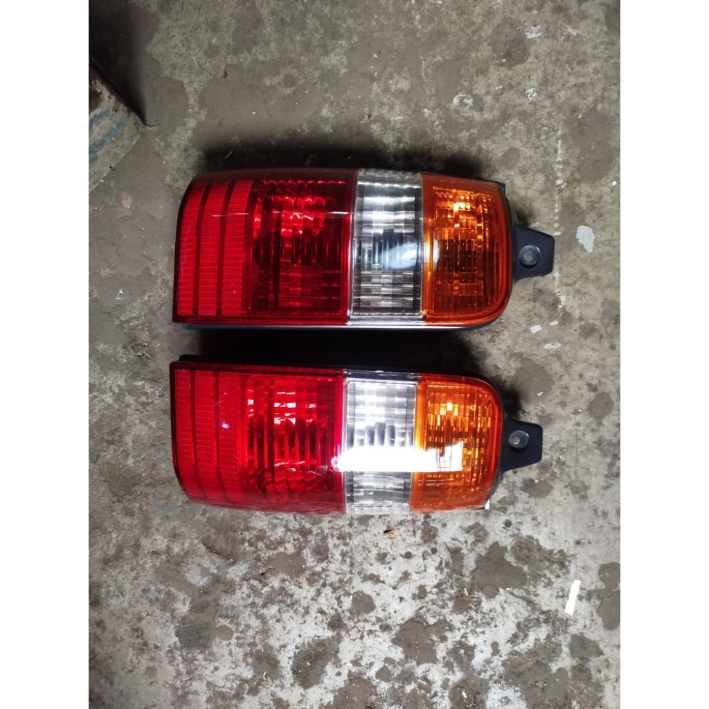 LAMPU BELAKANG KIJANG KRISTA / KIJANG 2003 ORIGINAL,STOPLAMP KIJANG 2003,LAMPU REM KIJANG ORIGINAL