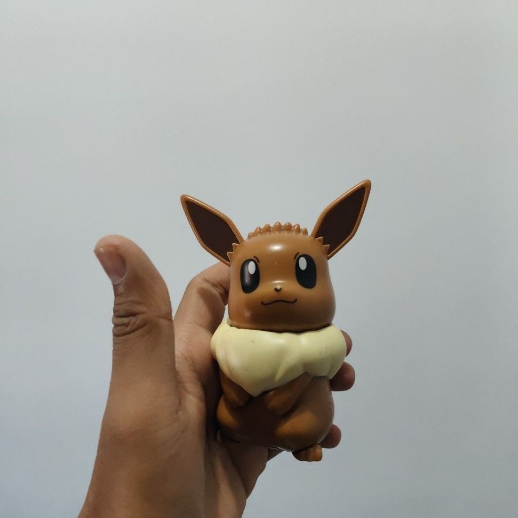 evee pokemon FIGURE
