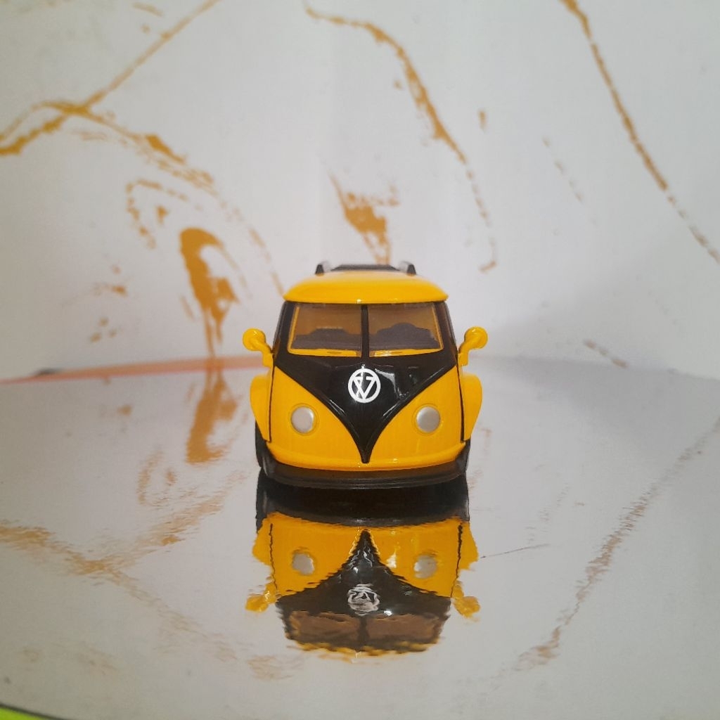 diecast miniatur mobilan vw combi T1 bus 1:43 bekas preloved