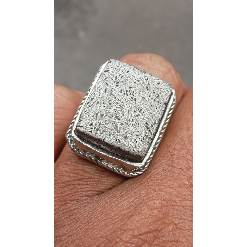 cincin batu meteor iron meteorite