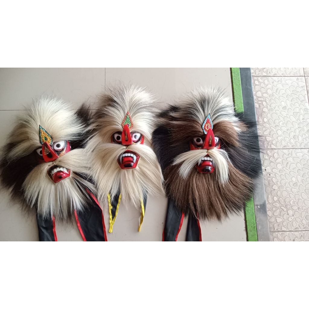 Ganongan rambut sintetis