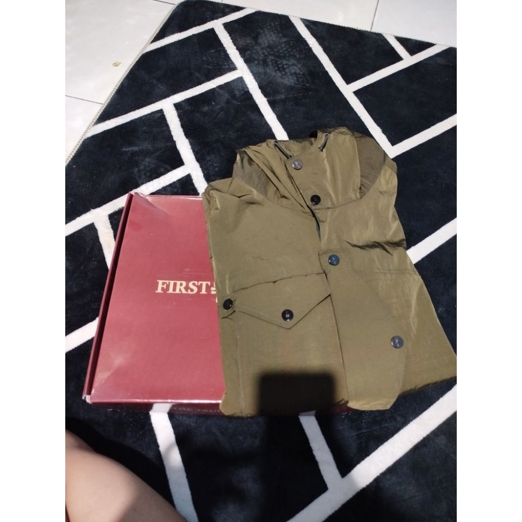 jaket first and famous size xl