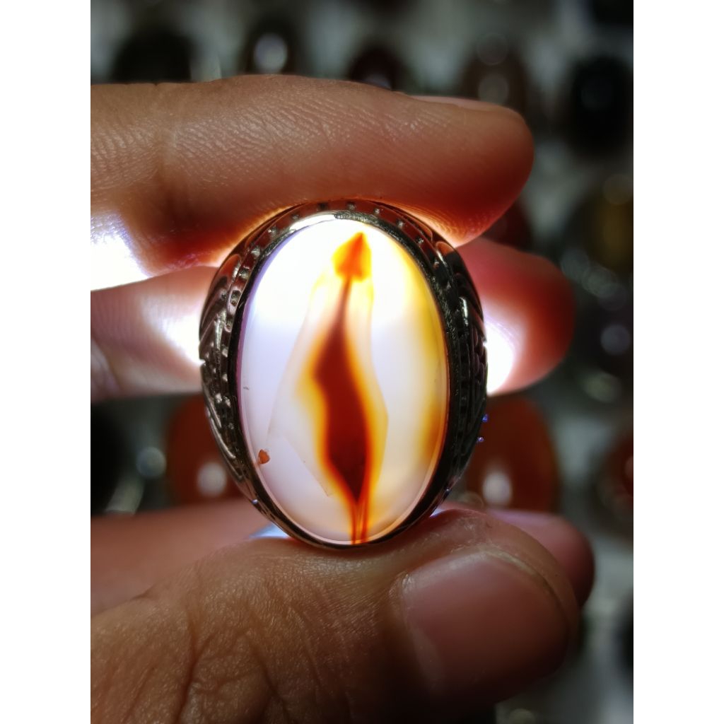 Cincin akik yakut Merah