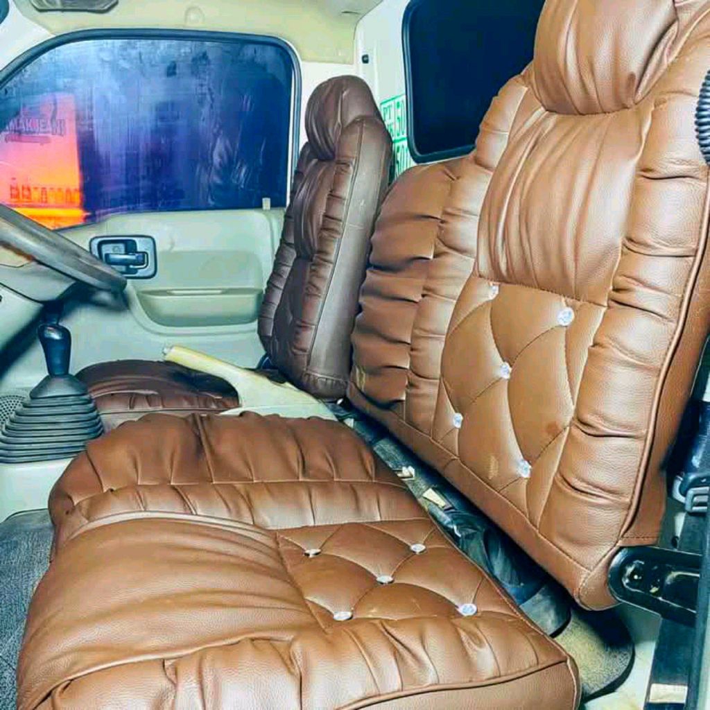 Sarung jok ) Cover jok sofa untuk mobil ( Isuzu Elf Traga / Elf Macan ) Model sofa kancing