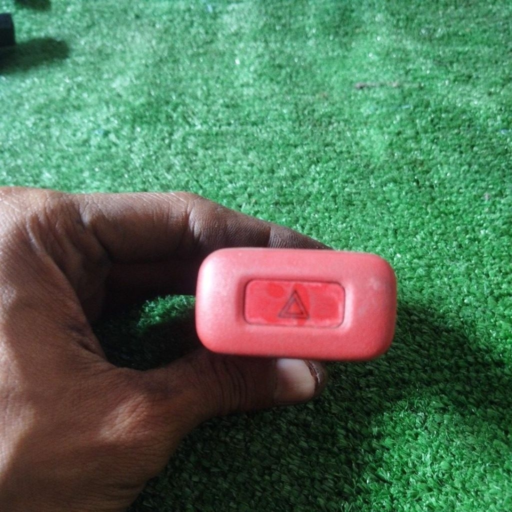 saklar lampu hazard city z