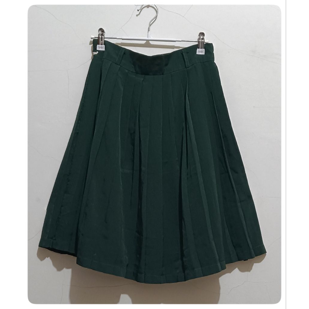 Rok Lipit Pendek Hijau Army Pinggang Karet