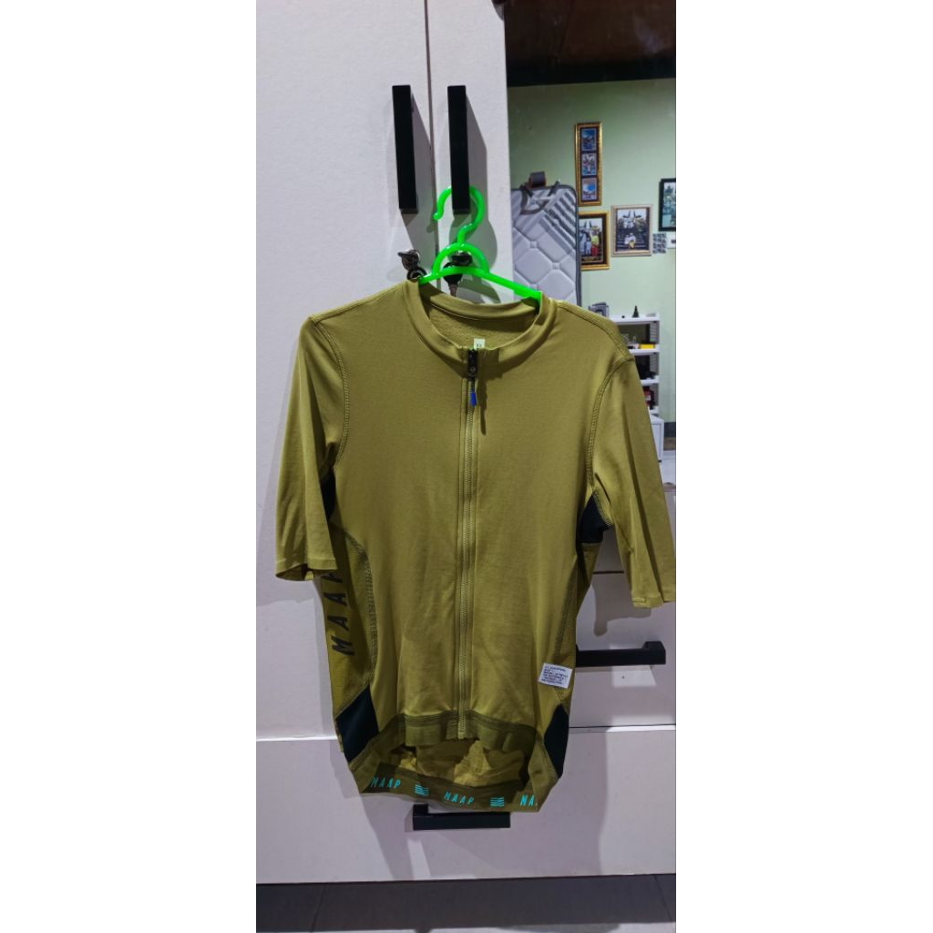 preloved jersey MAAP size S men bekas seperti baru