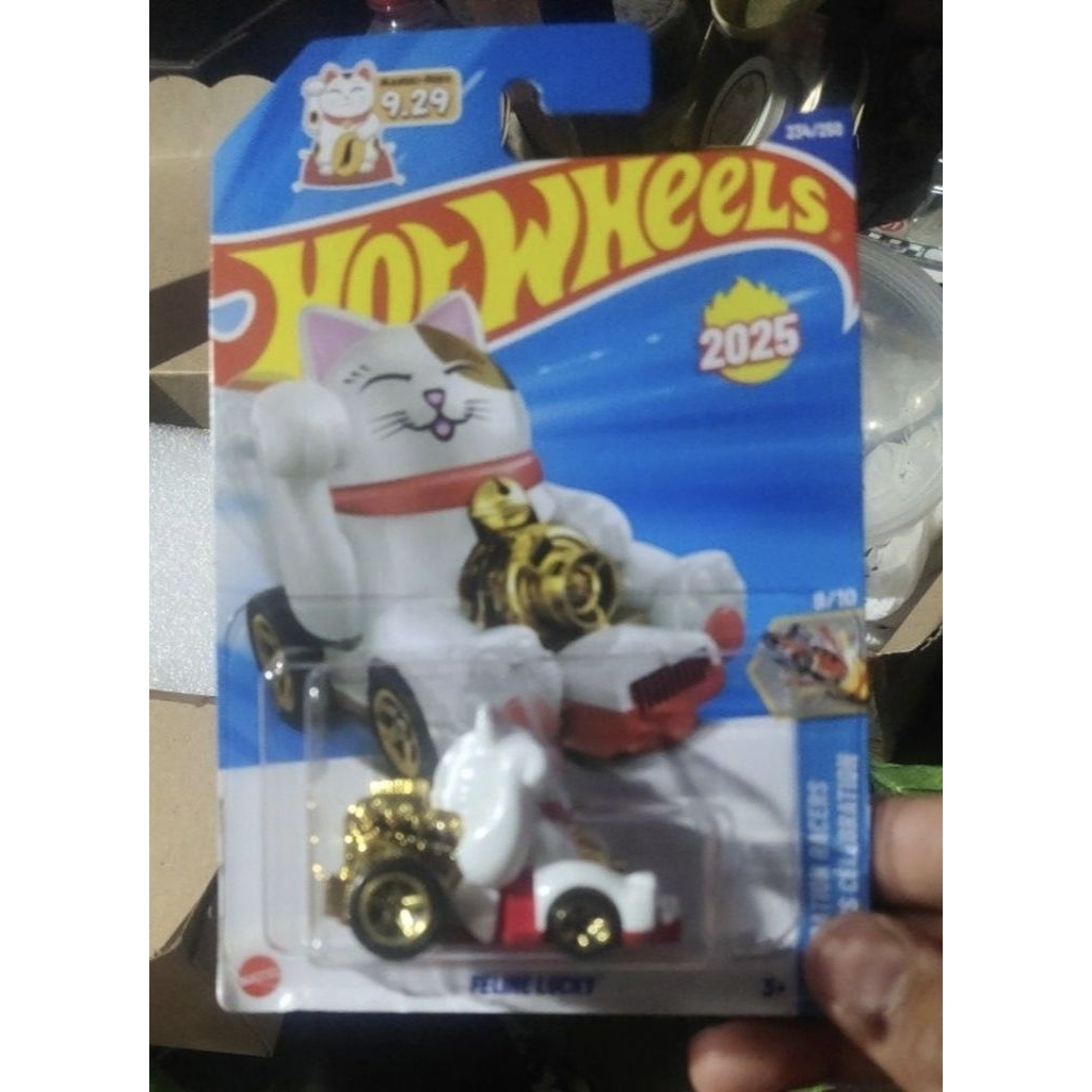 hotwheels feline lucky