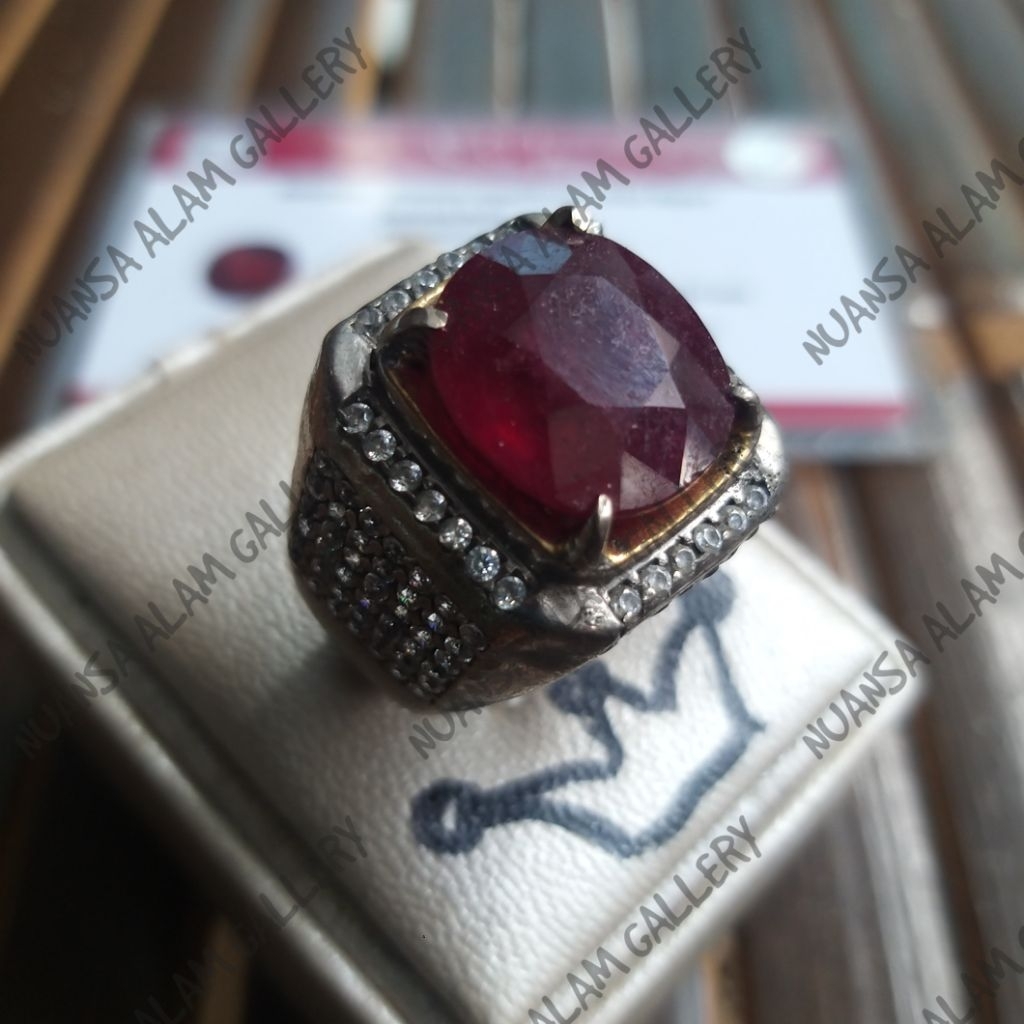 Grand Collector Selection Batu Permata Merah Delima Natural Ruby Pigeon Blood Size Jumbo Sertifikasi