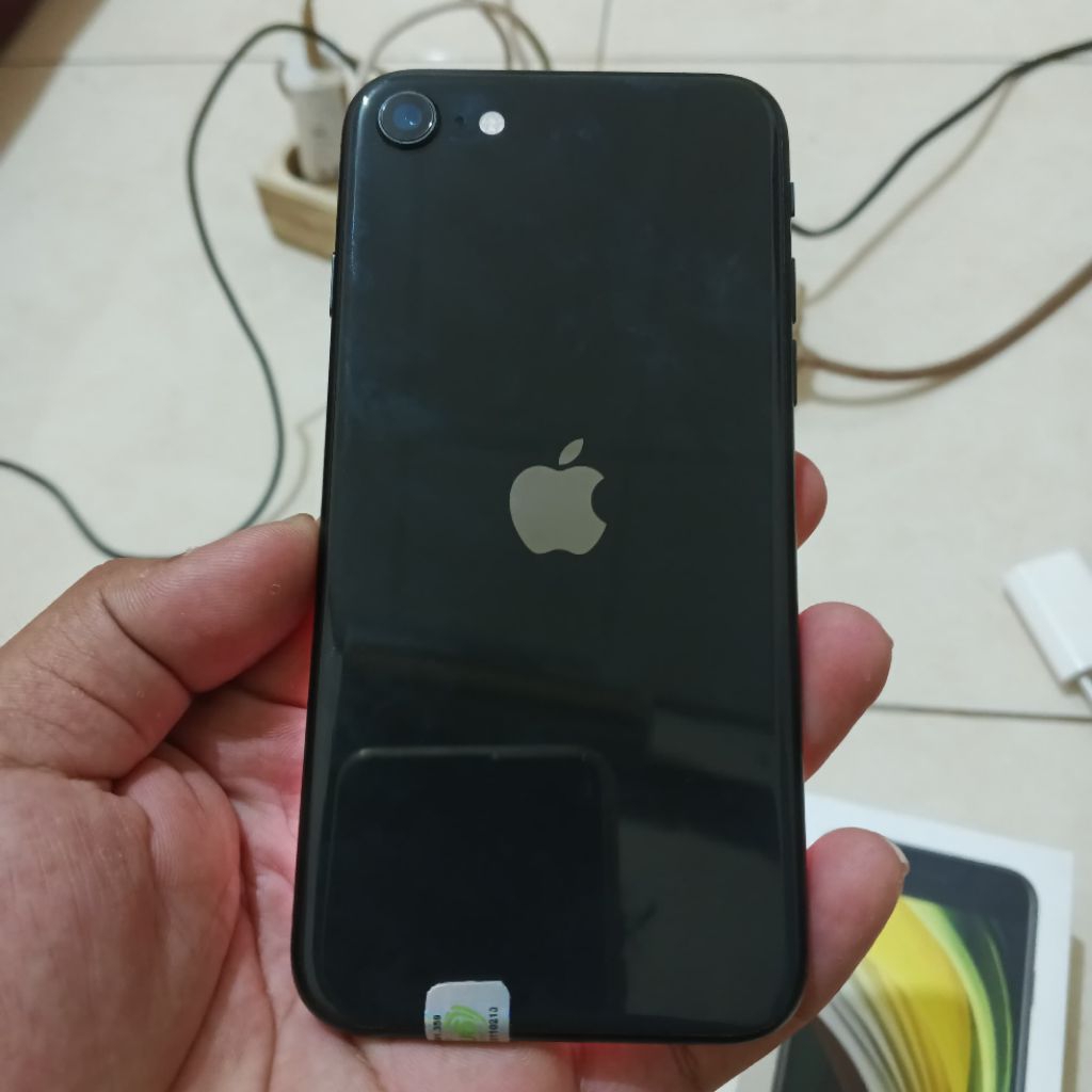 Apple iphone se 2020 64gb ibox