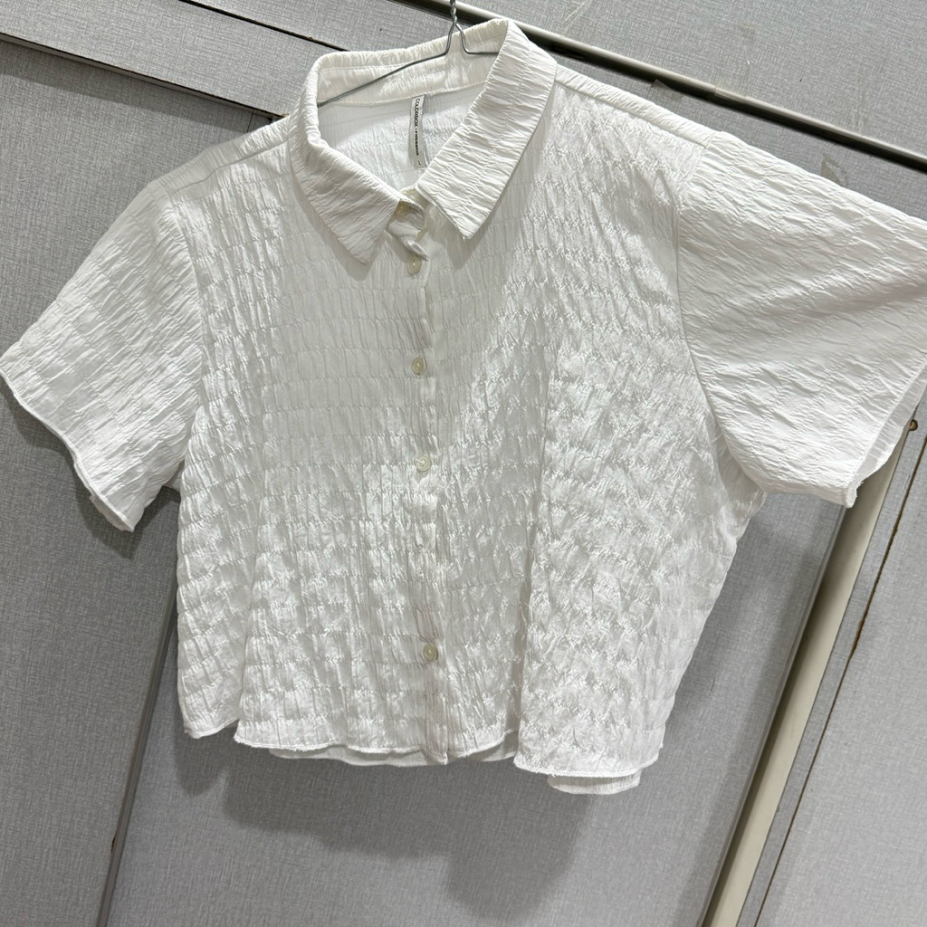 preloved - COLORBOX - kemeja putih crop top