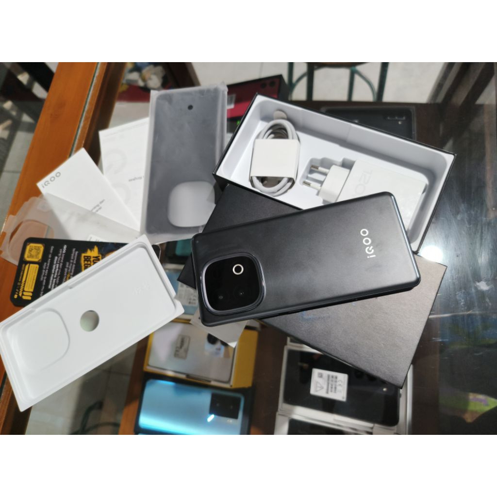 Iqoo neo 10 12/256 second