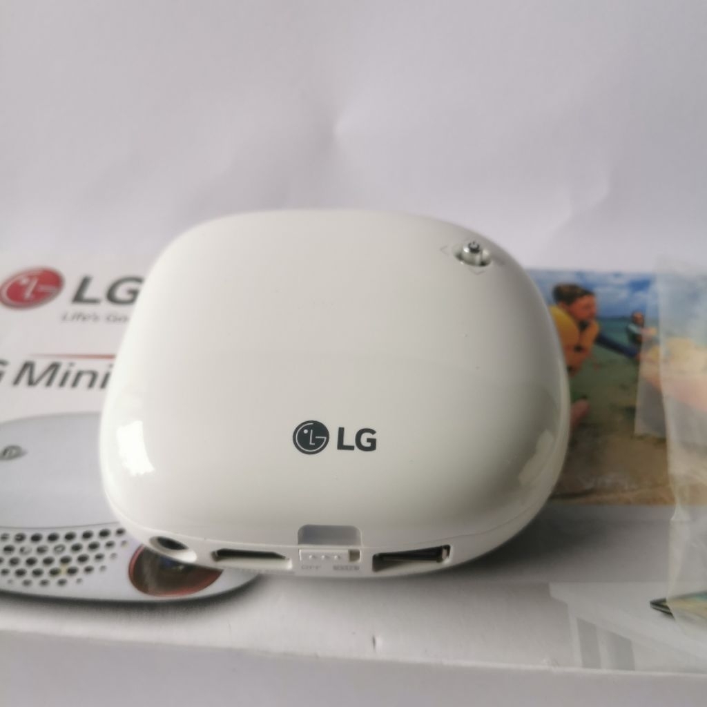 LG mini beam  nano mini proyektor pv150g