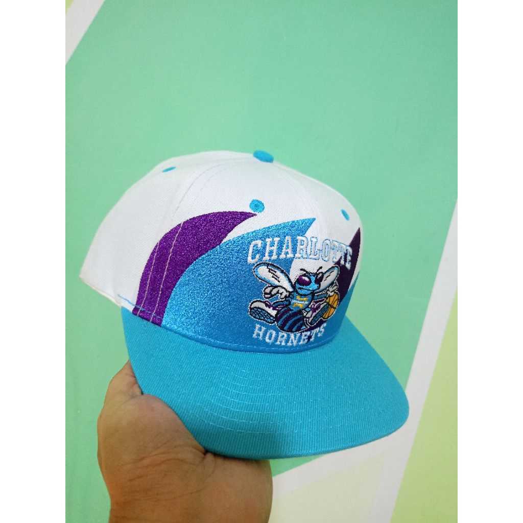 Topi Snapback Hornets Charlotte Sharktooth