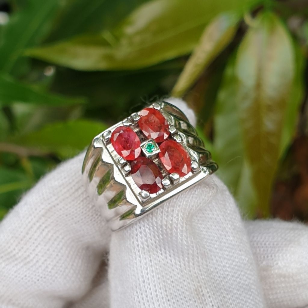 Natural stamp ring orange sapphire