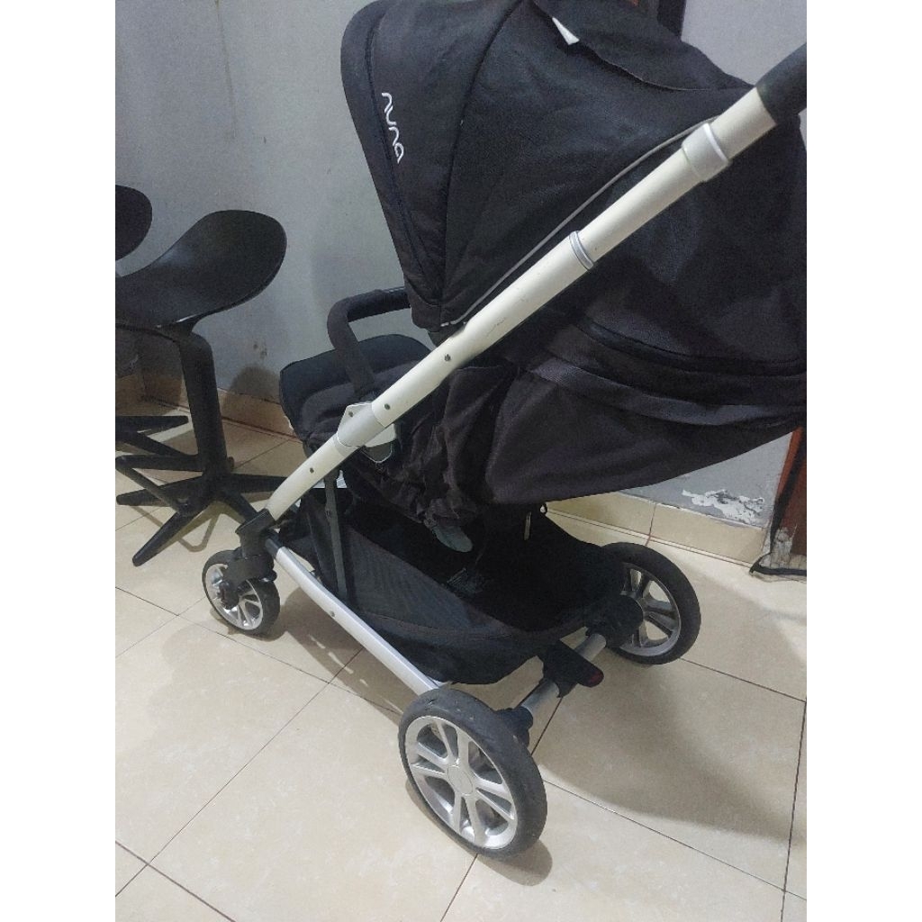 stroller nuna , preloved