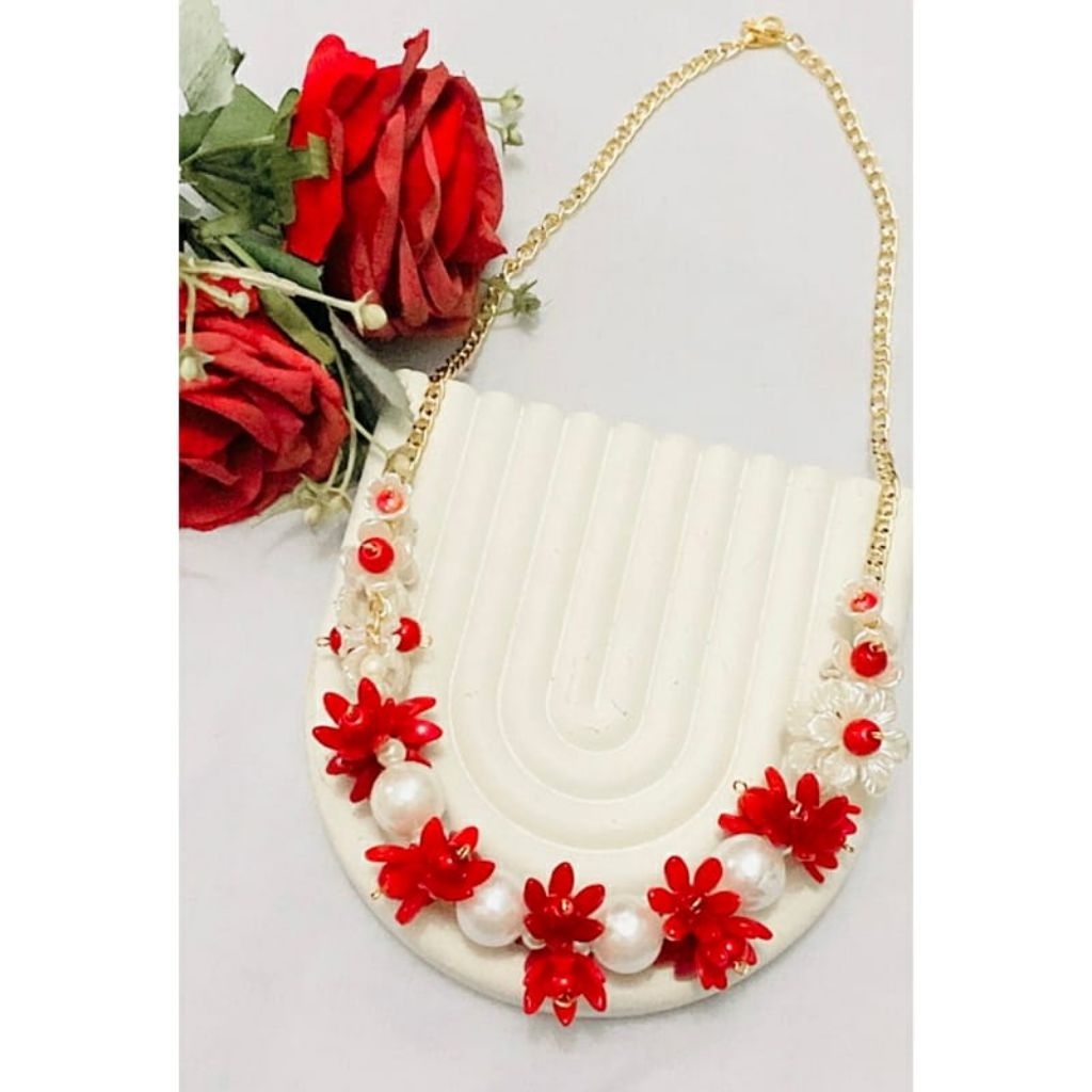 Kalung Kelopak Bunga Kombinasi 08 dengan Mote Mutiara dan Kristal Rantai Aluminium Mewah Elegan Panj