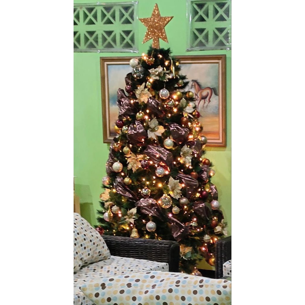 Pohon Natal 7 feet (2,1 meter)  8 feet (2, 4 meter) prelove ace hardware