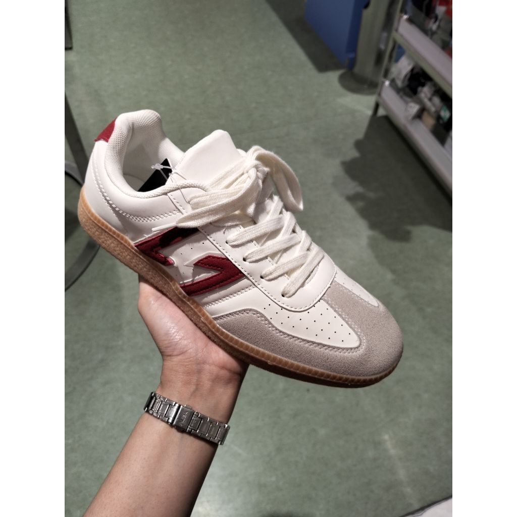 SNEAKERS NEVADA MEMORY FOAM KEKINIAN MATAHARI STORE