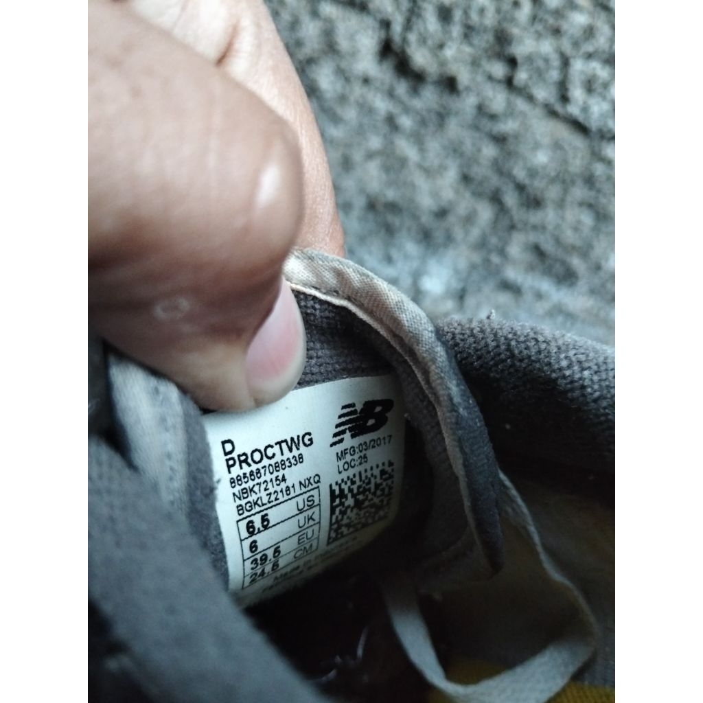 Sepatu New Balance Classic Second