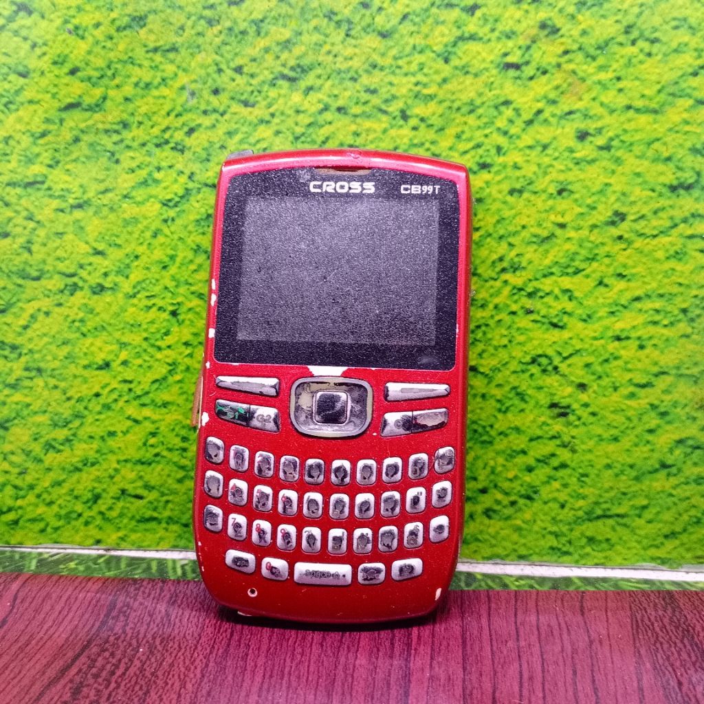 Handphone HP Jadul Cross CB99T QWERTY TV Analog -  Pajangan Retro