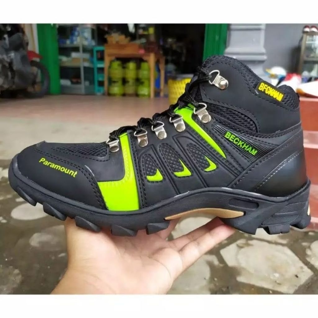 Sepatu Gunung Paramount Beckham Hitam Hijau Sepatu Boot Paramount Beckham Sepatu Hiking Sepatu Safet