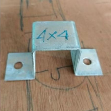 klem besi kotak holo 4x4 galvanis