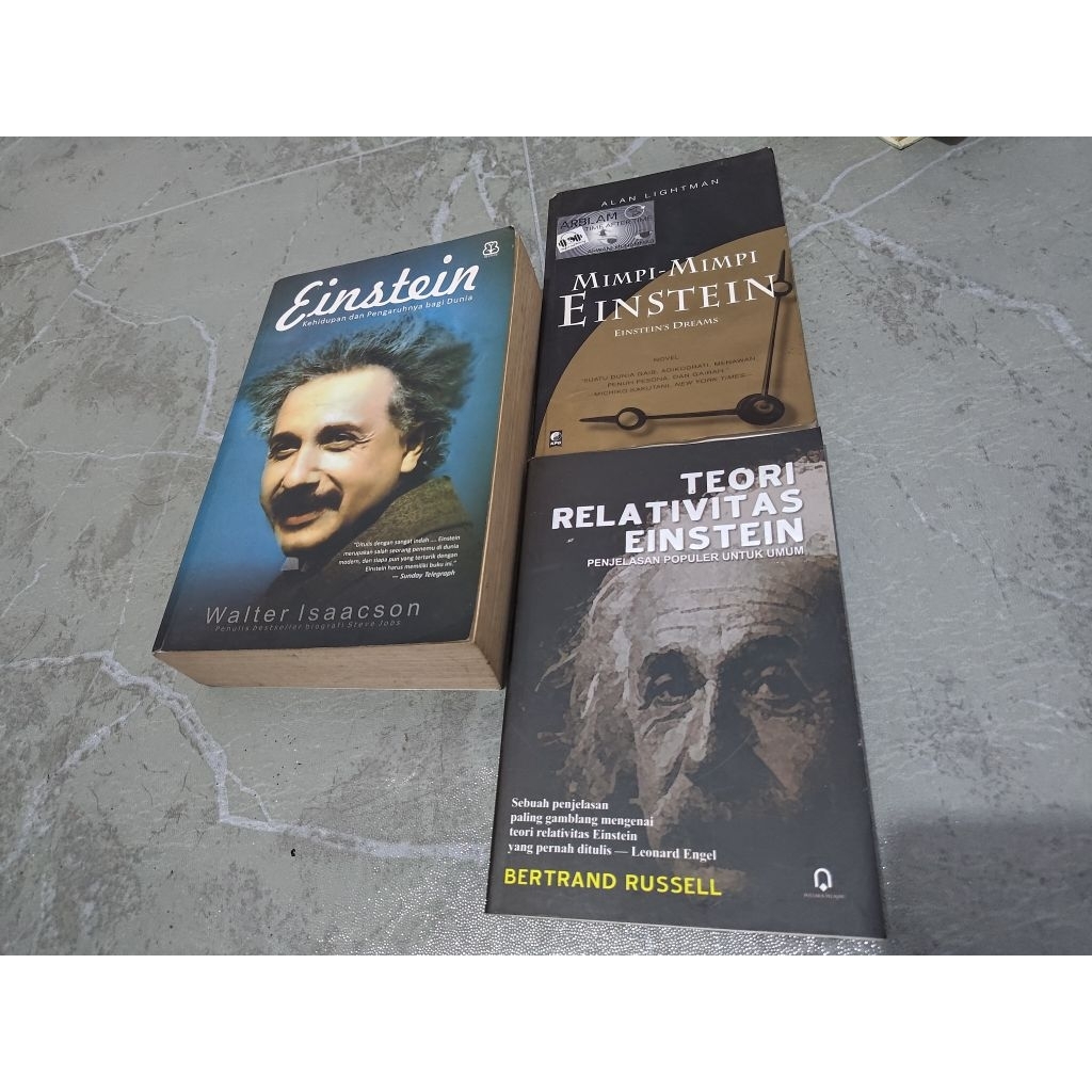 Biografi Albert Einstein dan dua buku lainnya (PRELOVED-ORIGINAL)