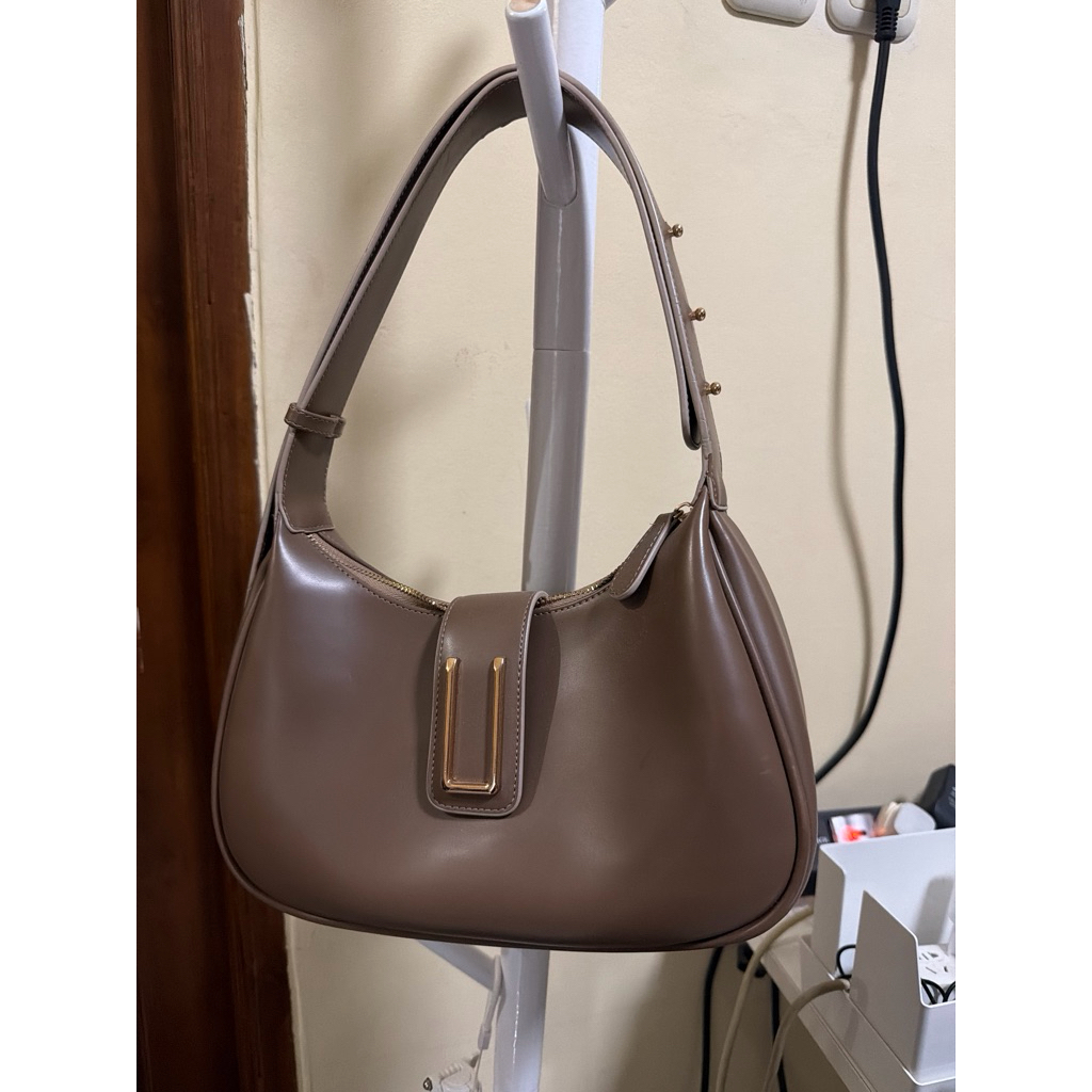 josvli bag bradsaw preloved