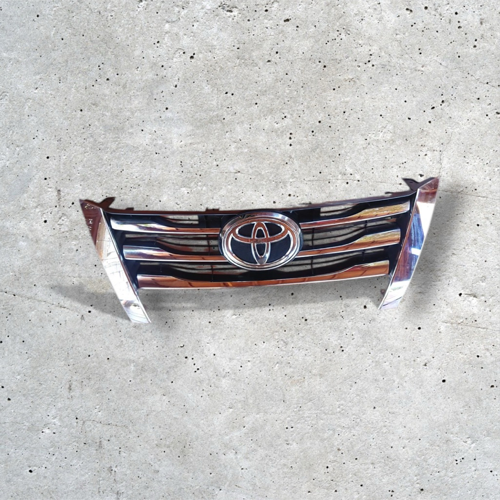GRILL Depan Fortuner VRZ Original 100%