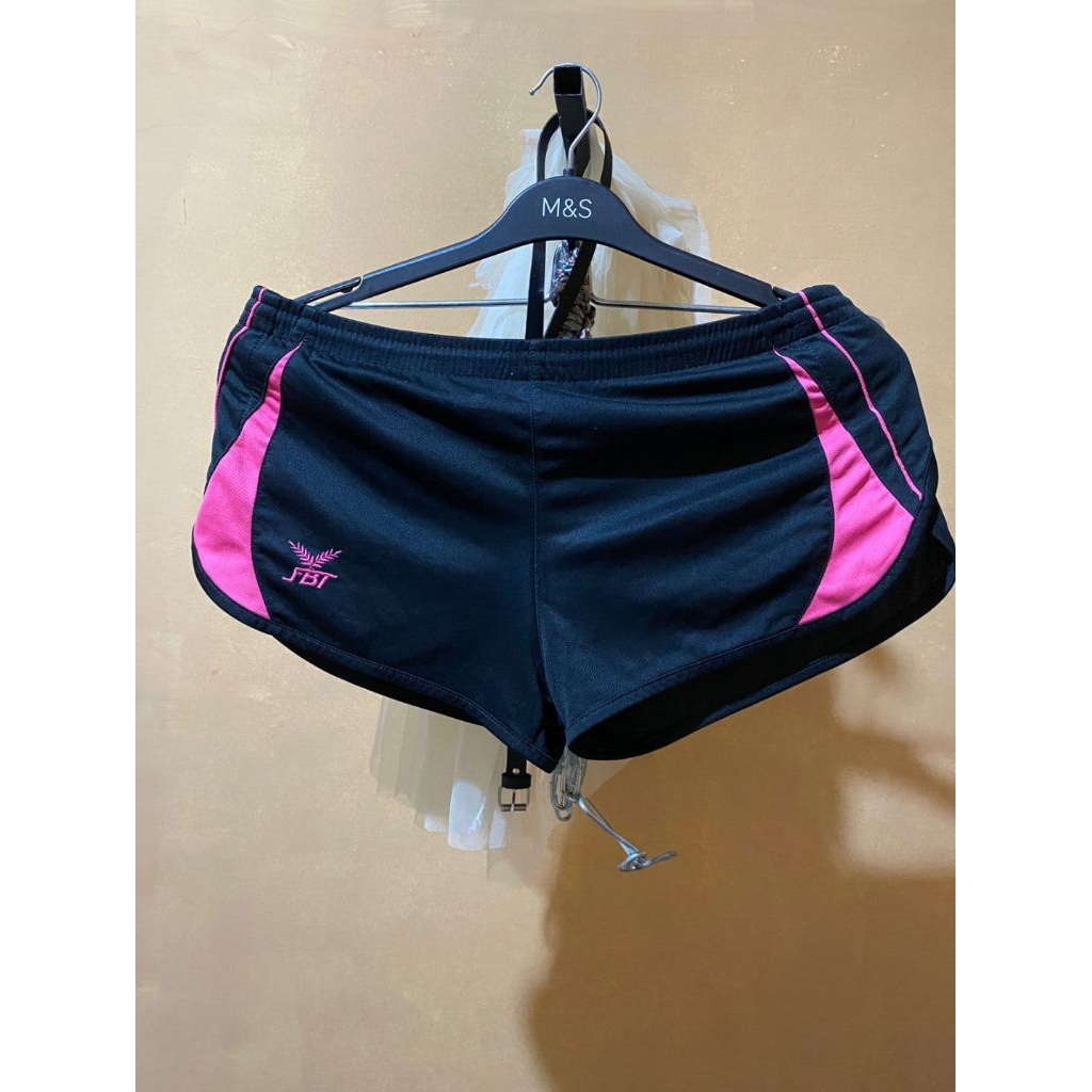 Preloved celana olahraga pendek FBT