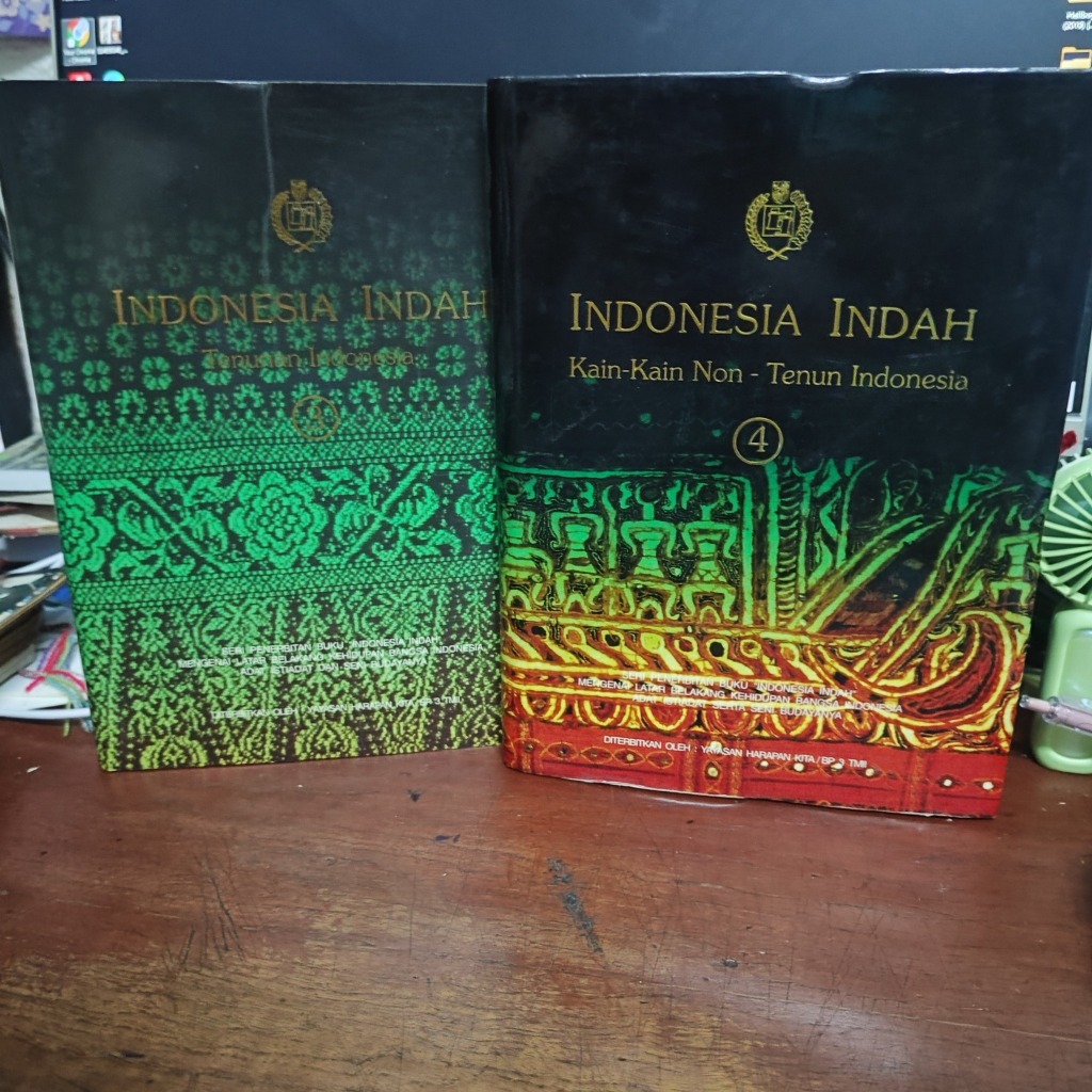 Ensiklopedia Indonesia Indah: Tenunan Indonesia & Kain-Kain Non-Tenun Indonesia