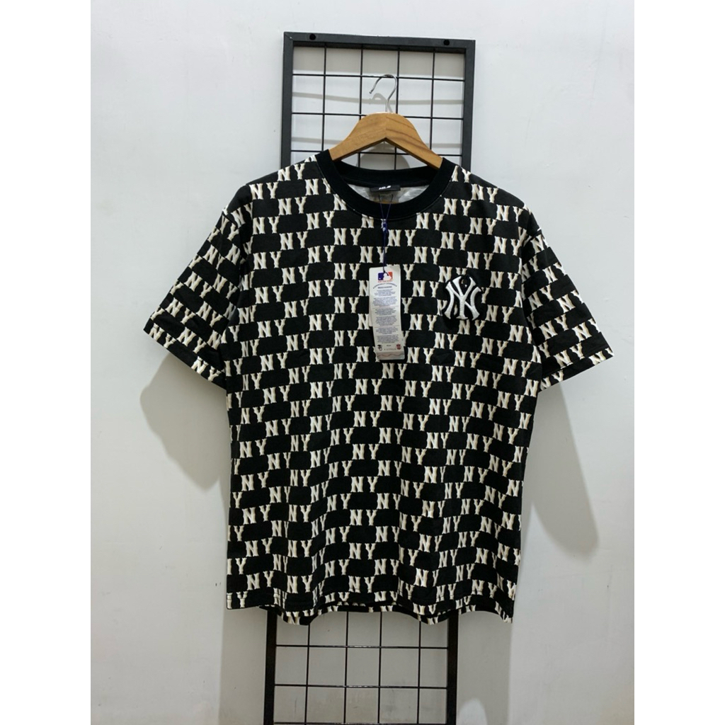 MLB Monogram T shirt