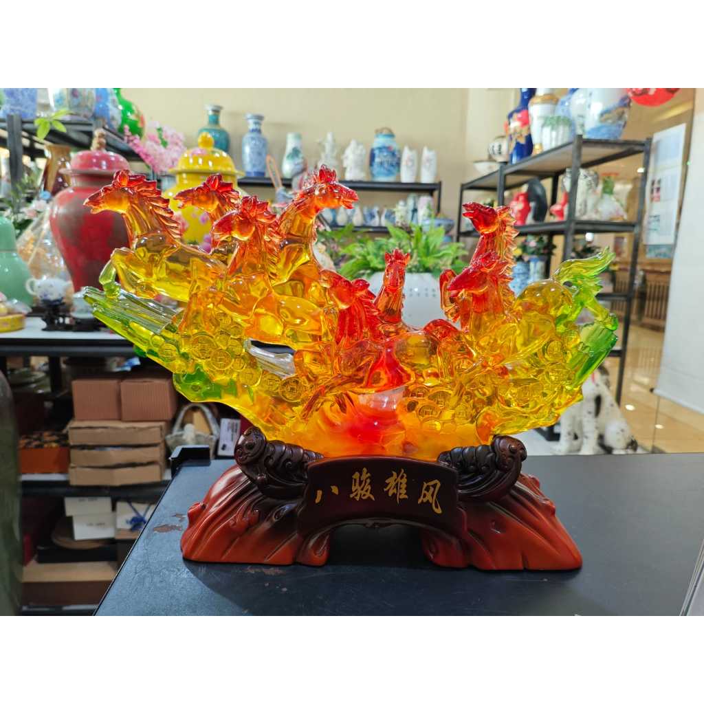 Patung Pajangan Kristal Resin 8 Kuda Perkasa