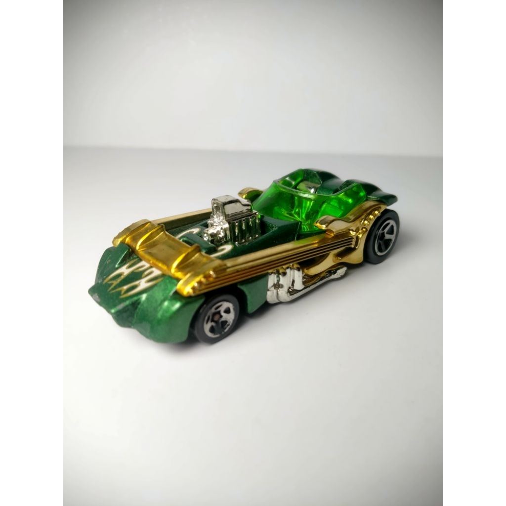 HOT WHEELS 1996 TWANG THANG GREEN 1:64 DIECAST 3" CAR GOLD GUITARS WHITE FLAMES VINTAGE