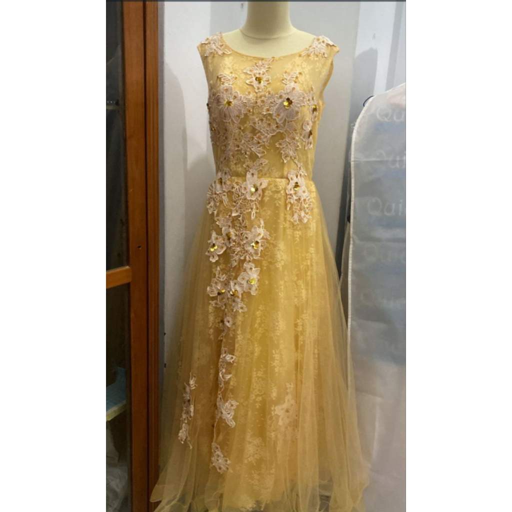 gaun pesta/ dress mewah/ gaun pesta kondangan