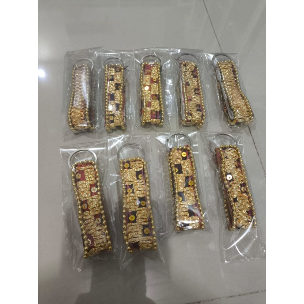 Gantungan kunci souvenir cinderamata tapis khas lampung