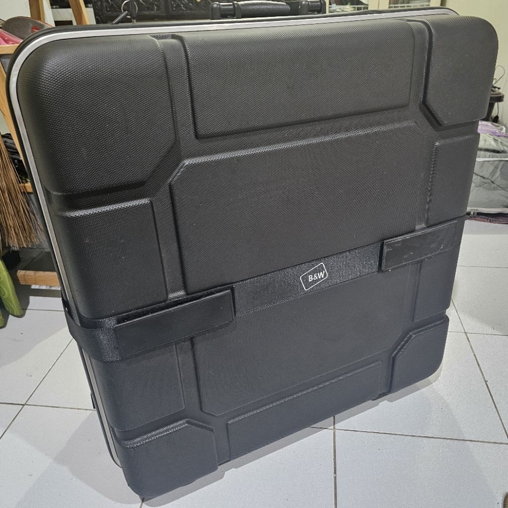 (Bekas) Koper Sepeda Lipat Brompton merek B&W 2 roda (Folding Bike Hard Case for Brompton)
