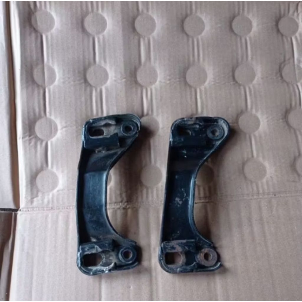 breket/dudukan knalpot mio smile/mio sporty original