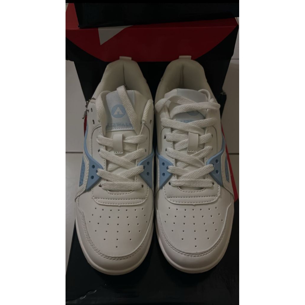 Airwalk Conrad Casual  Womens-White/Blue