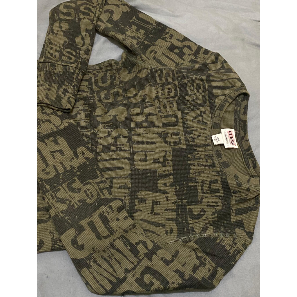 Preloved Baju Lengan Panjang Merk GUESS