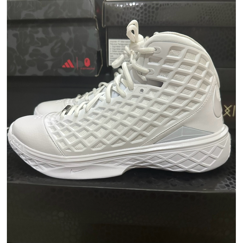 Sepatu Basket Nike KOBE 3 HALO BNIB resmi nike indonesia