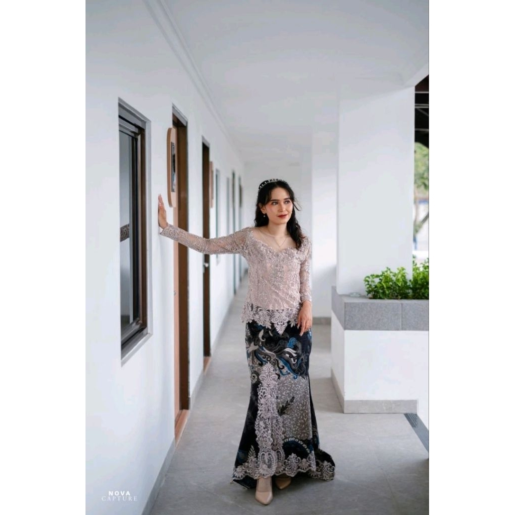 kebaya satu set wisuda/pesta/akad lengan panjang