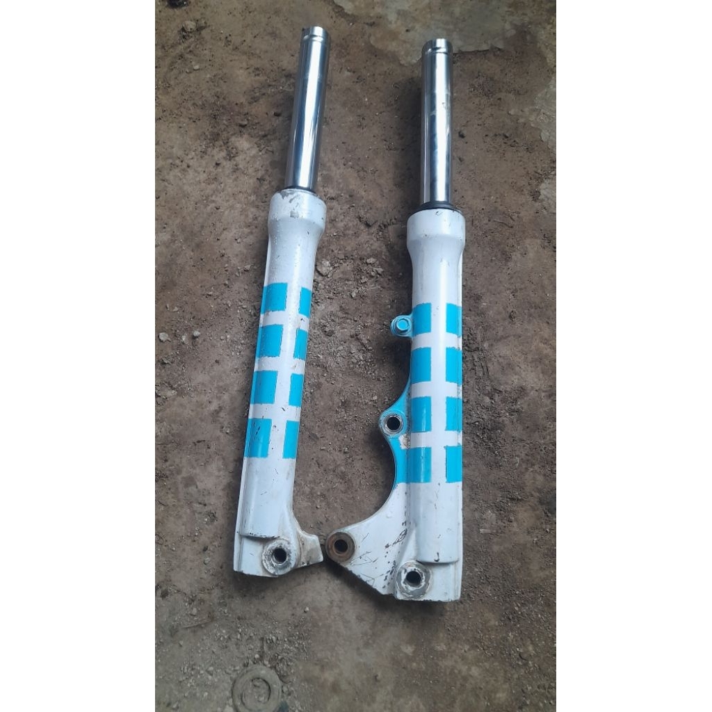 shock depan xeon karbu