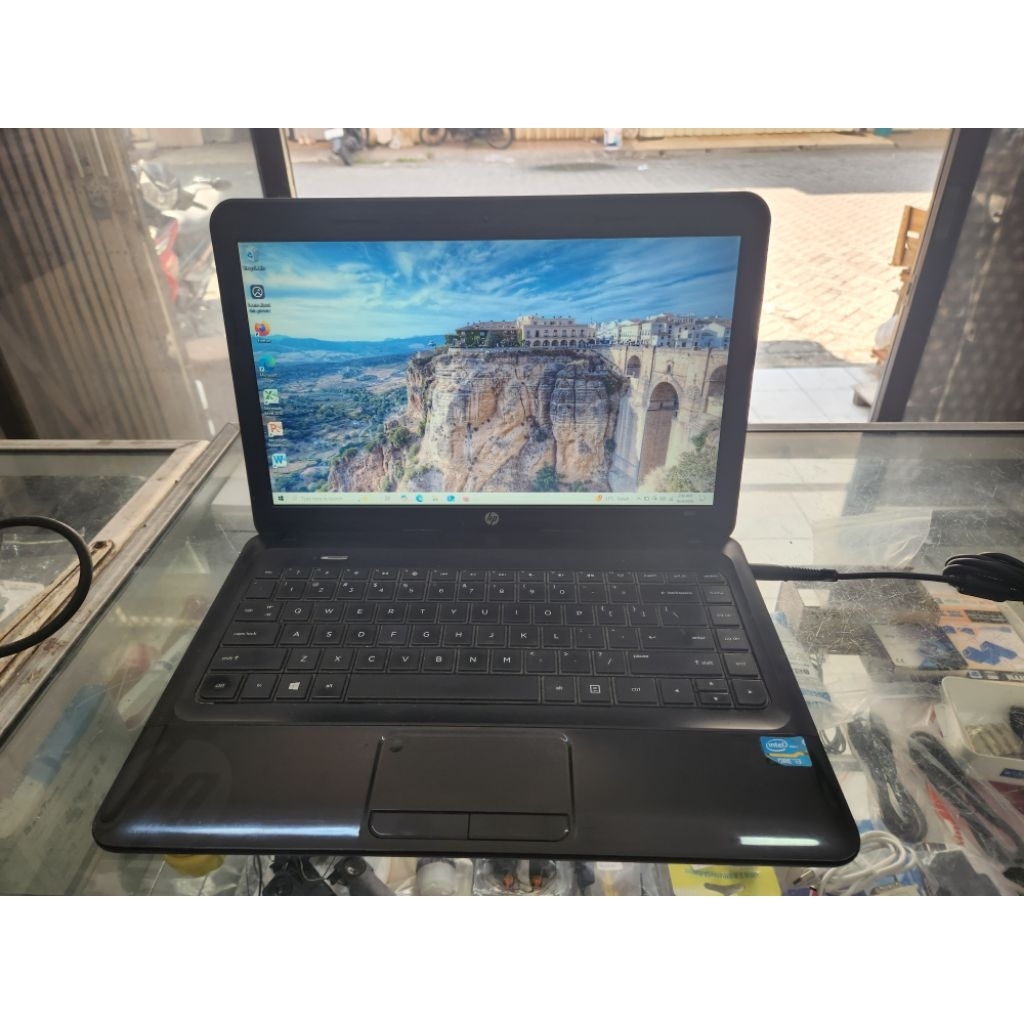 Laptop Hp 1000 Core i3-3110 bekas