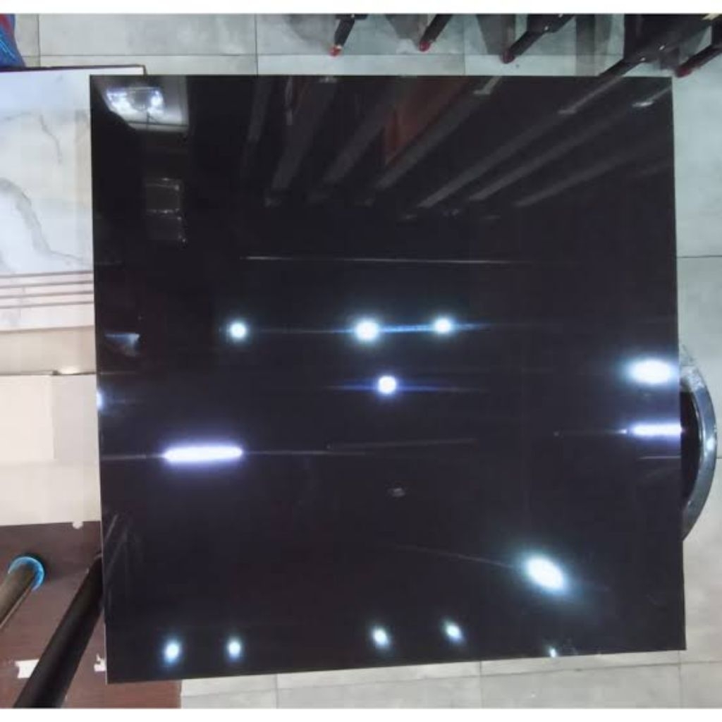 Granit 60x60 Hitam Polos Glossy