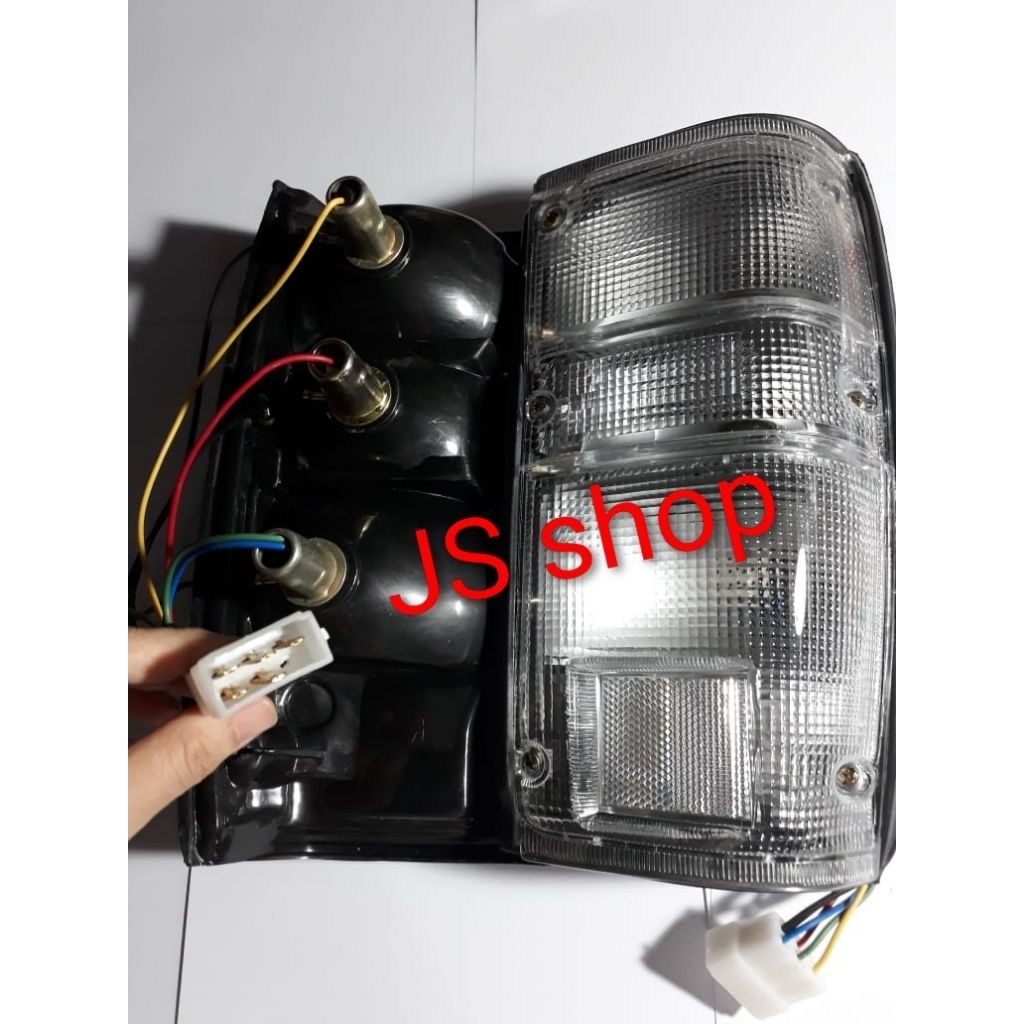 lampu stop kijang super putih-6 baut/lampu belakang kijang super