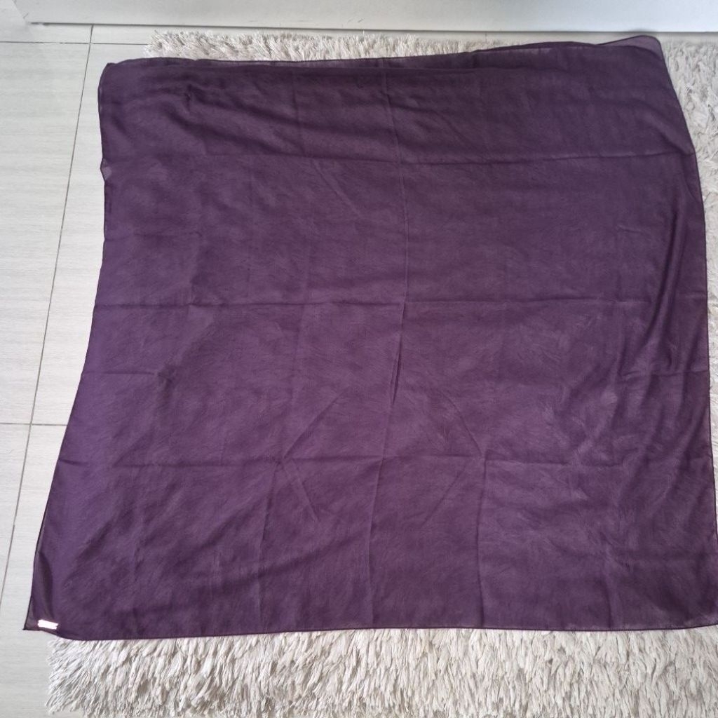 diario hijab segi empat voal