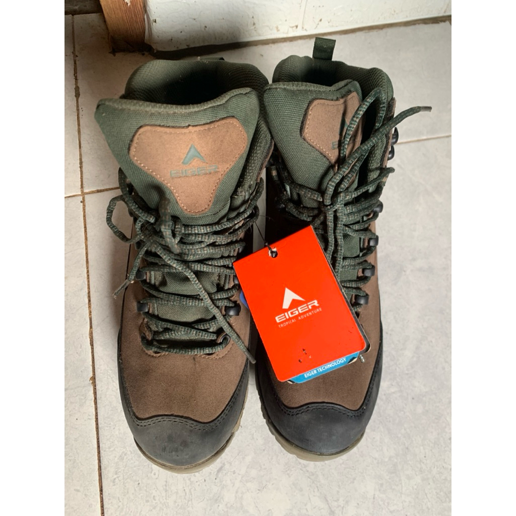 PRELOVED Sepatu Gunung EIGER CAYMAN LITE UK 42 ORI No box