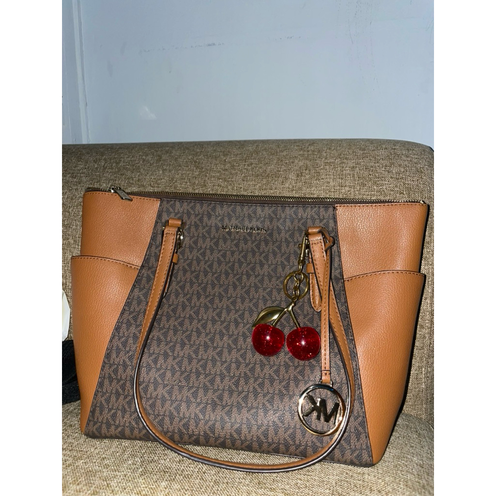 Preloved Michael Kors Charlotte Jetset